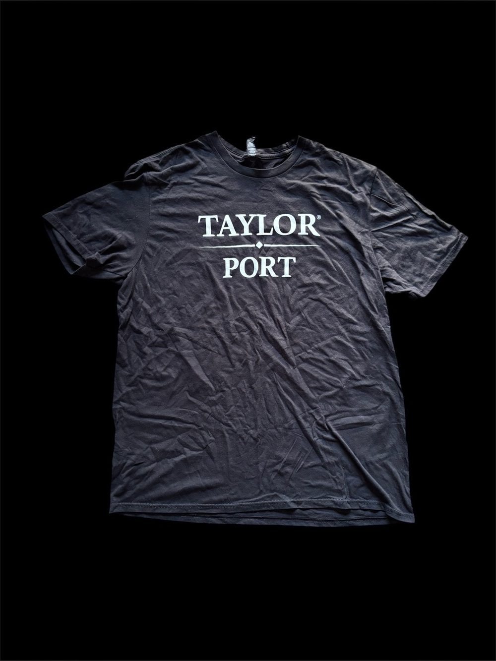 ✨ Taylor Port black t-shirt Size XL✨
